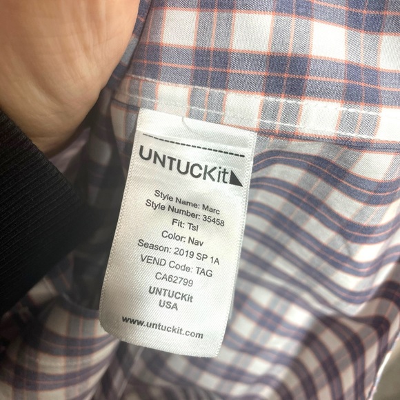 Untuckit Men’s Wrinkle-Free Marc Plaid Button Down in Navy/Maroon/White Size L - Picture 8 of 11